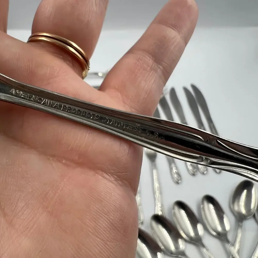 Vintage American Rogers Premier Stainless Flatware Set‎ Chapel Hill 28 Pieces